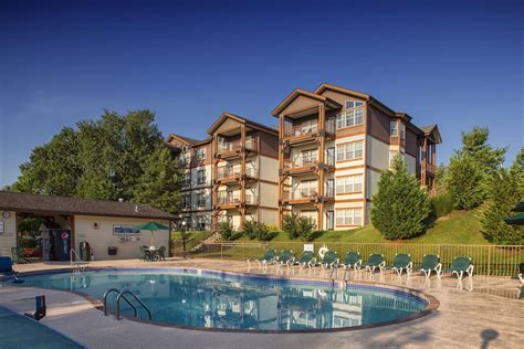Spinnaker resorts branson - Enjoy self-catering villas with a furnished balcony, full kitchen, fireplace and washer/dryer. Access Branson's attractions and shows with the on-site …